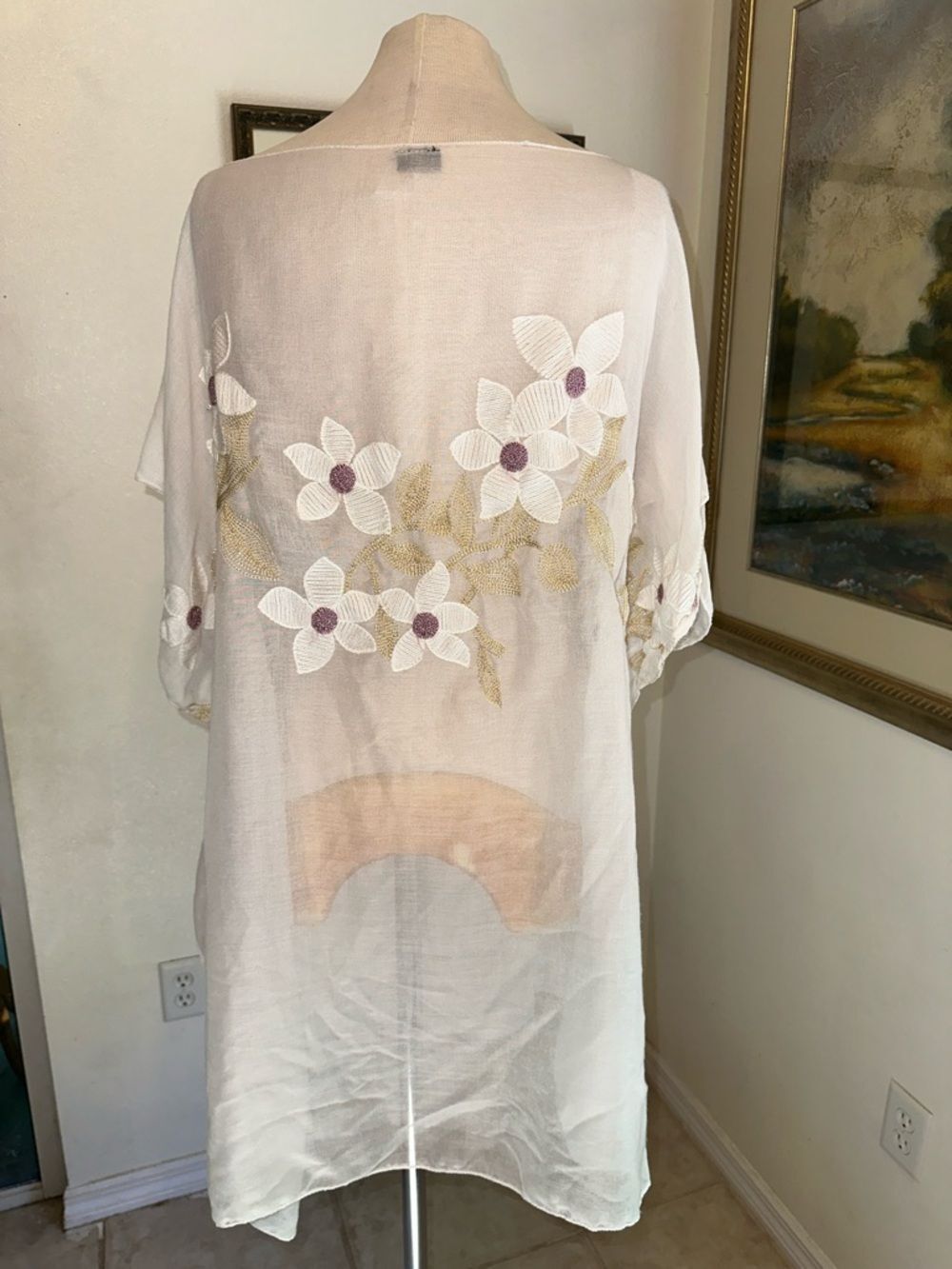 LVS COLLECTIONS Sheer Floral Embroidered Kimono Cover-Up Cream/White O/S - Picture 9 of 11
